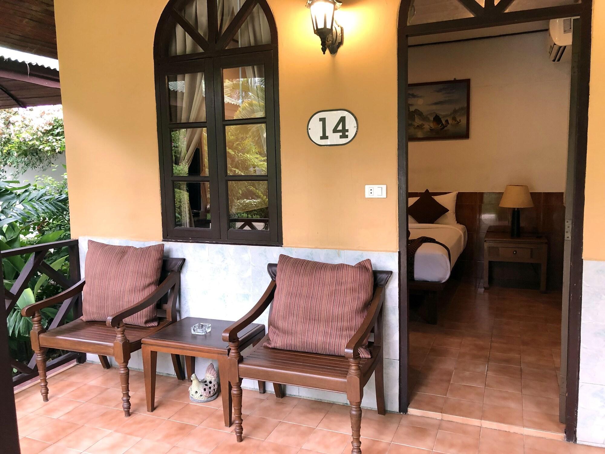 Eden Resort & Villas Phuket Patong Екстер'єр фото
