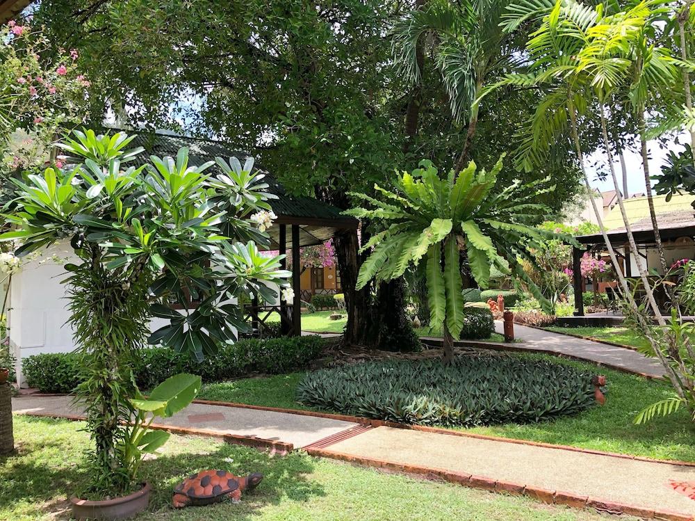 Eden Resort & Villas Phuket Patong Екстер'єр фото